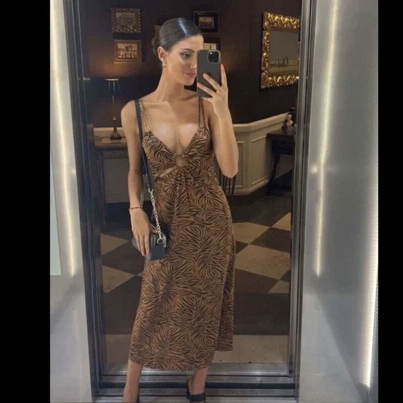 ZARA ANIMAL PRINT DRESS
BLACK - Picture 3 of 7